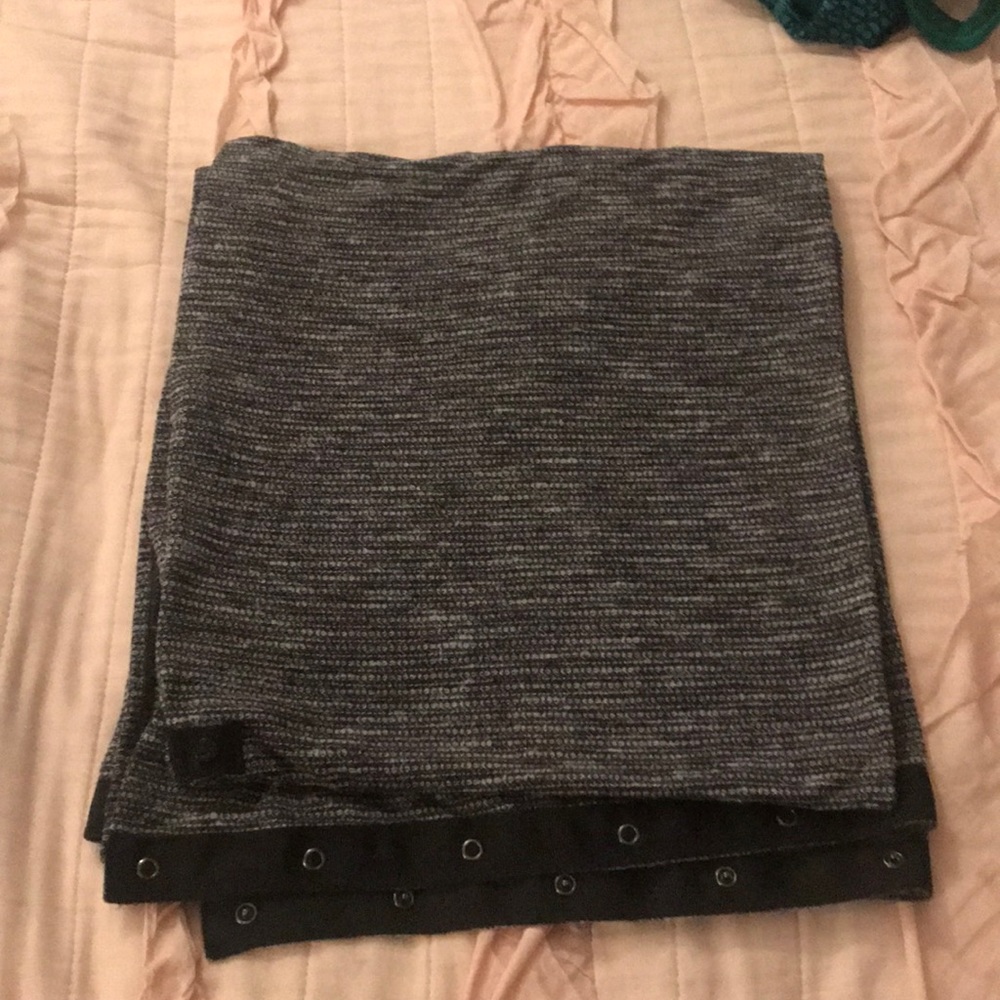 Lululemon Grey Multi- Way Scart